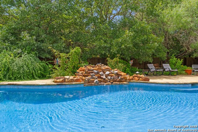 Image 3 of 68 For 30900 Woodbine Way