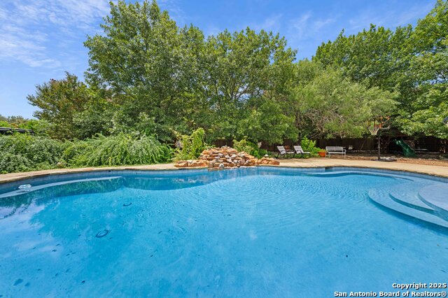 Image 34 of 68 For 30900 Woodbine Way
