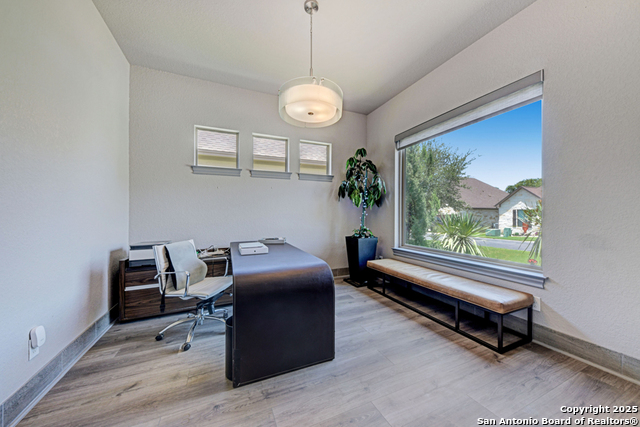 Image 6 of 34 For 636 Carriage House  # 30