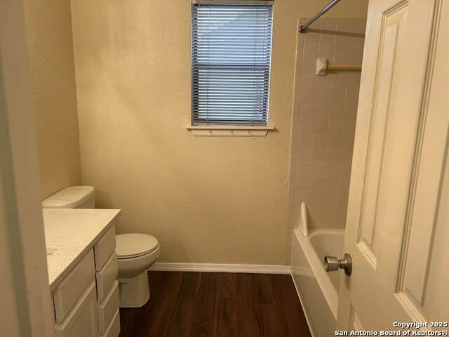 Image 17 of 27 For 8405 Echo Creek
