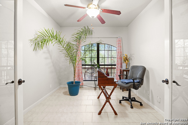 Image 24 of 35 For 205 Oak Hollow Dr