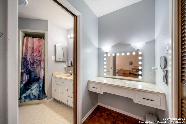 Listing photo id 15 for 8350 Windway