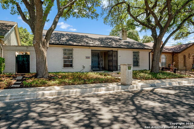 Listing photo id 0 for 8350 Windway