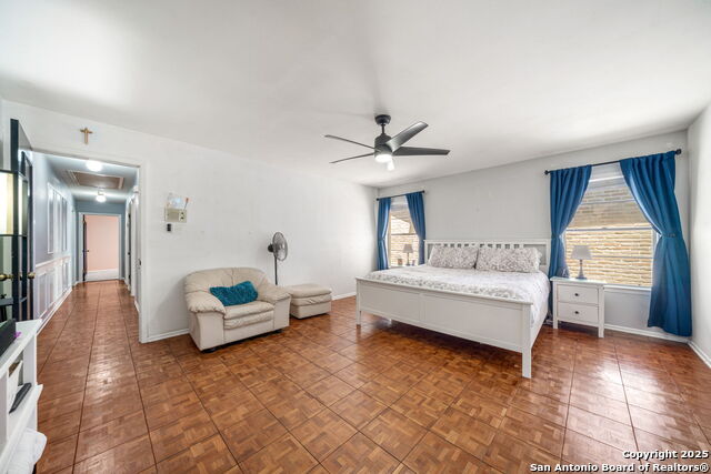 Listing photo id 18 for 8350 Windway