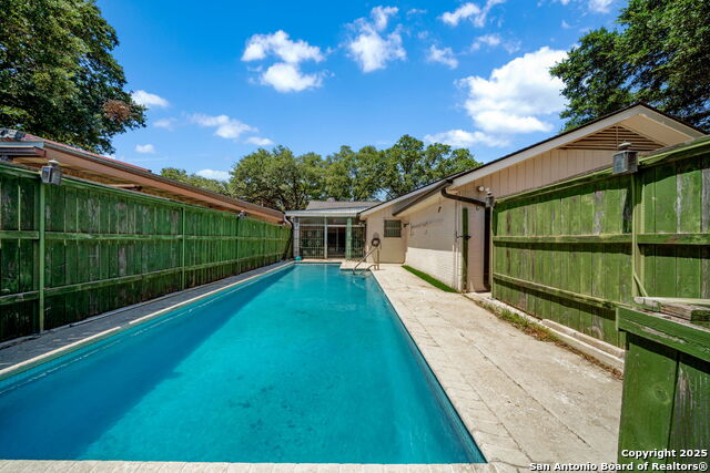 Listing photo id 20 for 8350 Windway