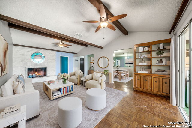 Listing photo id 4 for 8350 Windway