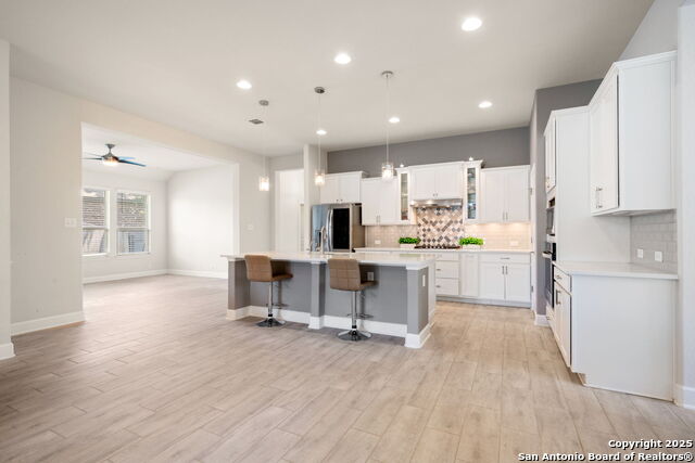 Listing photo id 9 for 122 Noble Woods