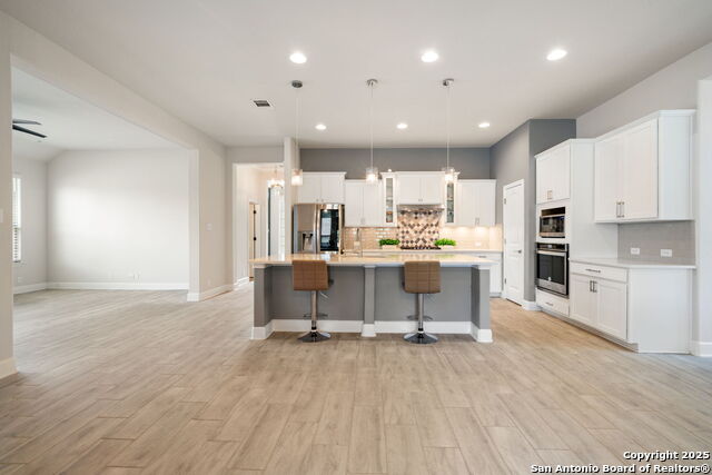 Listing photo id 10 for 122 Noble Woods