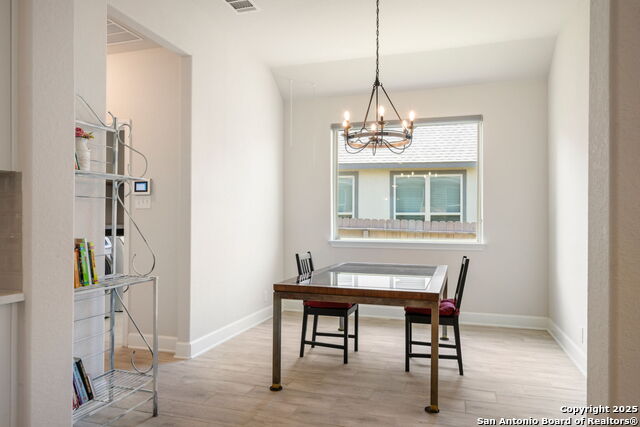 Listing photo id 14 for 122 Noble Woods