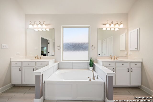 Listing photo id 19 for 122 Noble Woods