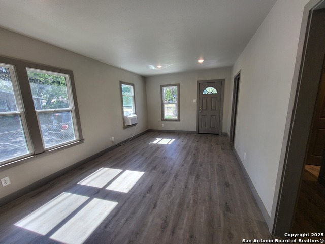 Image 6 of 22 For 1303 Fenfield