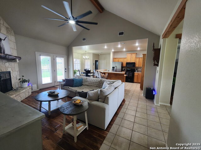 Image 5 of 39 For 445 Spanish Grant