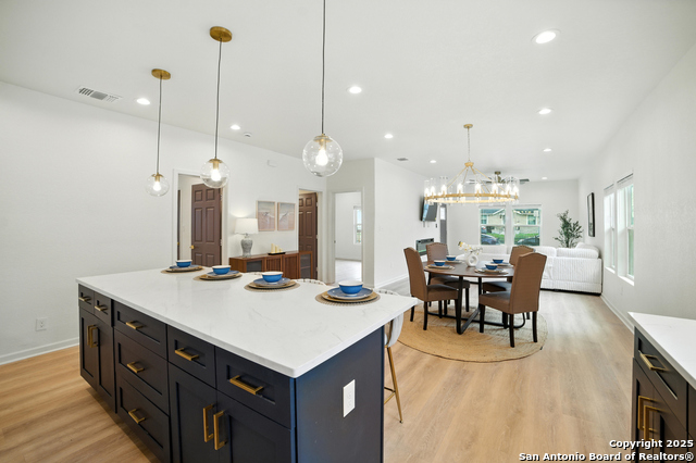 Image 10 of 34 For 2731 Houston E