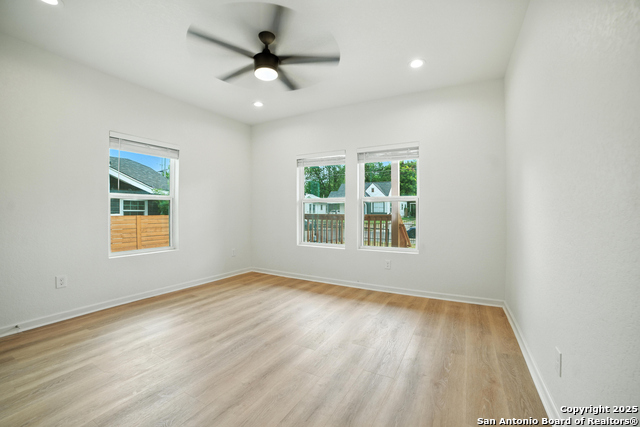 Image 13 of 34 For 2731 Houston E