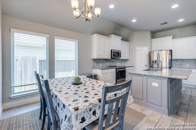 Image 10 of 25 For 2916 Glen View
