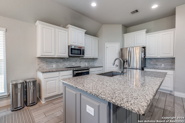 Image 8 of 25 For 2916 Glen View