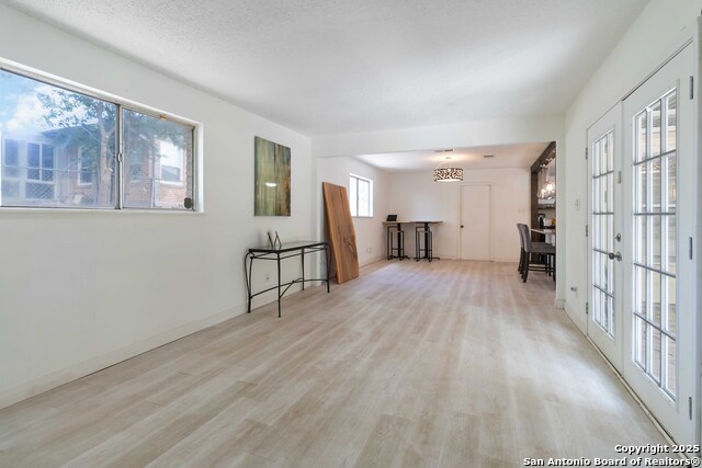 Image 14 of 27 For 4602 Hollyridge