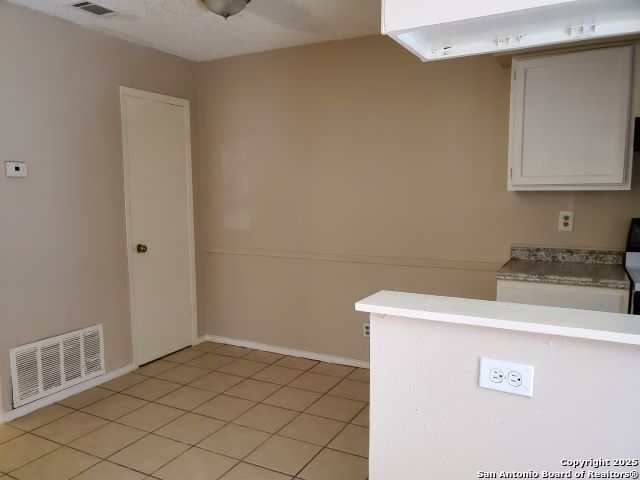 Image 3 of 6 For 1400 Clamp Ave  403