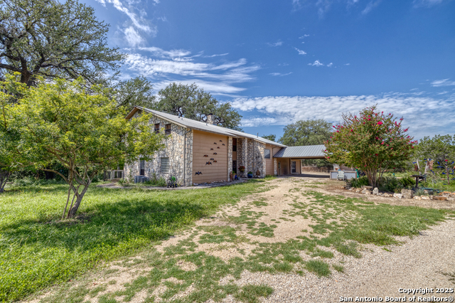 Details for 4983 Ranch Road 1051, Uvalde, TX 78801