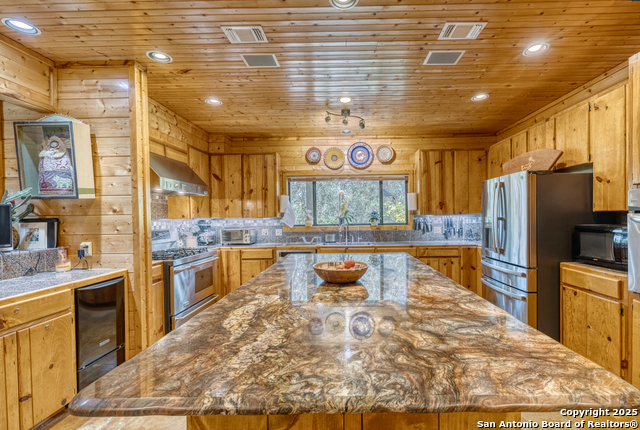 Listing photo id 15 for 4983 Ranch Road 1051