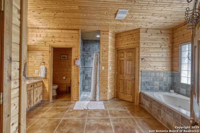 Listing photo id 21 for 4983 Ranch Road 1051