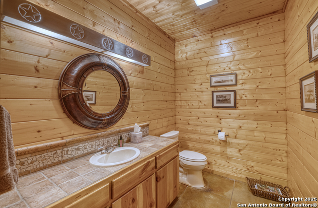 Listing photo id 27 for 4983 Ranch Road 1051