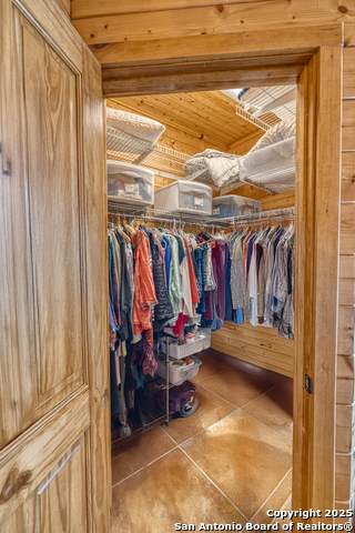 Listing photo id 31 for 4983 Ranch Road 1051