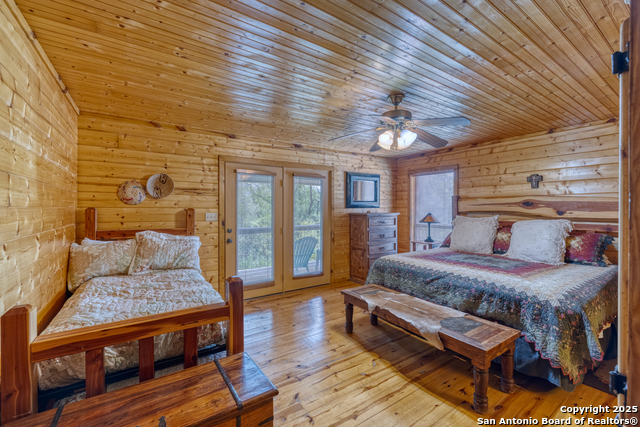 Listing photo id 35 for 4983 Ranch Road 1051
