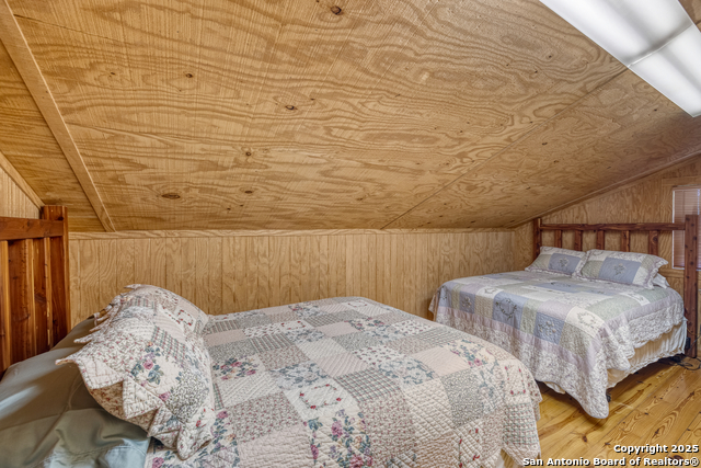 Listing photo id 38 for 4983 Ranch Road 1051