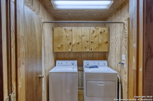 Listing photo id 47 for 4983 Ranch Road 1051