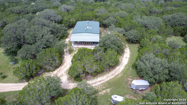 Listing photo id 64 for 4983 Ranch Road 1051