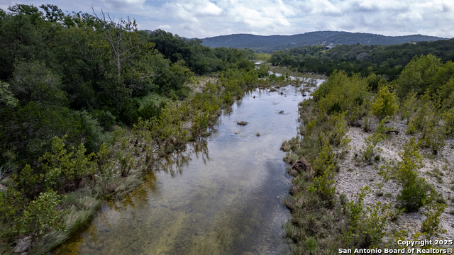Listing photo id 67 for 4983 Ranch Road 1051
