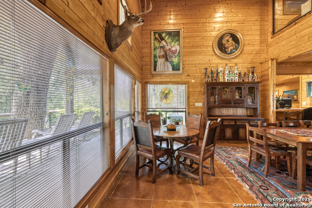Listing photo id 7 for 4983 Ranch Road 1051