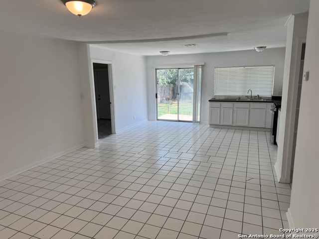Image 3 of 14 For 5146 Sagamore