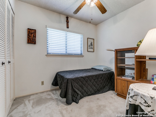 Image 16 of 25 For 14015 Boulder Oaks