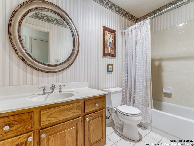 Image 17 of 25 For 14015 Boulder Oaks