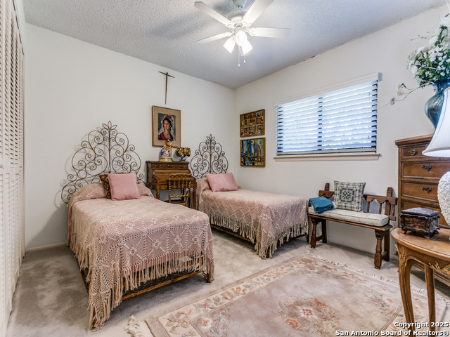 Image 19 of 25 For 14015 Boulder Oaks
