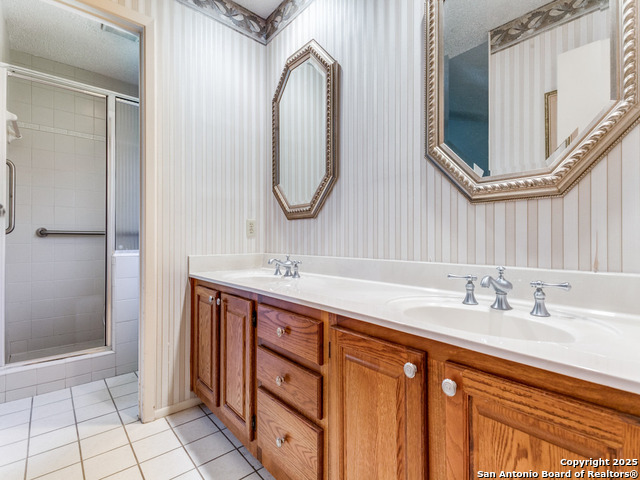 Image 20 of 25 For 14015 Boulder Oaks