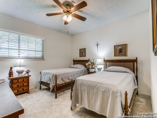 Image 21 of 25 For 14015 Boulder Oaks