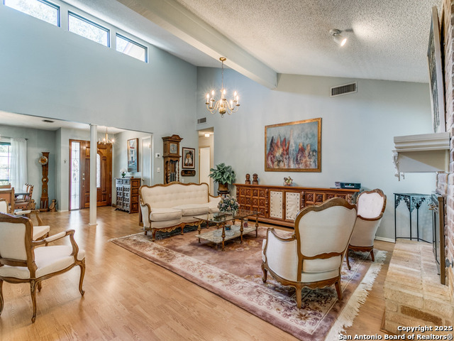 Image 7 of 25 For 14015 Boulder Oaks