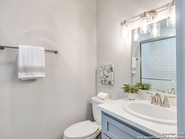 Image 21 of 29 For 7707 Broadway  6