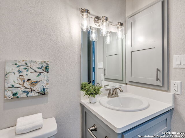 Image 22 of 29 For 7707 Broadway  6