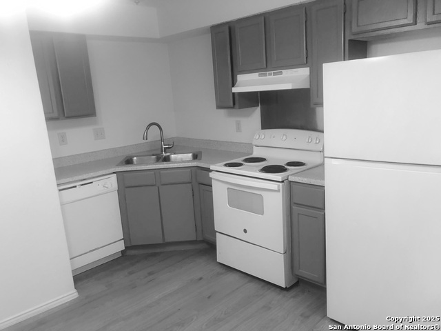 Details for 6310 Queens Castle  1, San Antonio, TX 78218