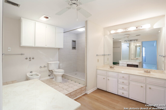 Image 29 of 31 For 3102 Eisenhauer  B16