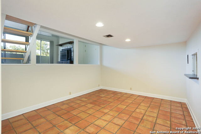 Image 7 of 31 For 3102 Eisenhauer  B16