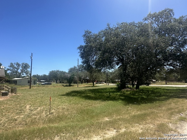 Listing photo id 0 for 400 Davis  