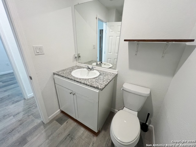 Listing photo id 16 for 8326 Piedra Medina