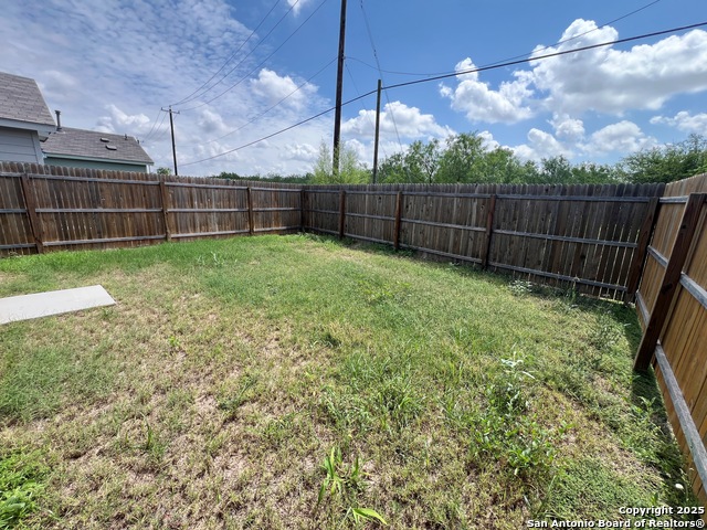 Listing photo id 23 for 8326 Piedra Medina