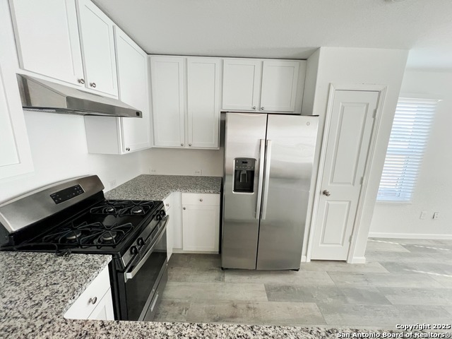 Listing photo id 3 for 8326 Piedra Medina