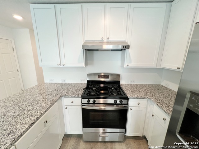 Listing photo id 4 for 8326 Piedra Medina